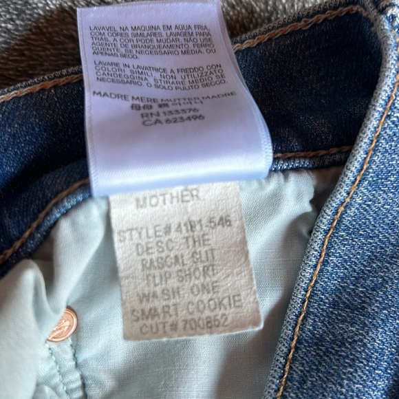 Mother Rascal slit flip shorts size 26 - Picture 5 of 8